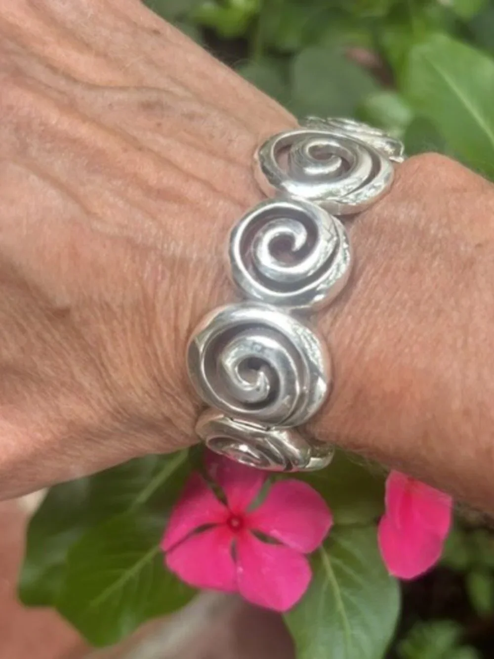 BRIGHTON “VERTIGO” Silver Swirl Hinged BRACELET